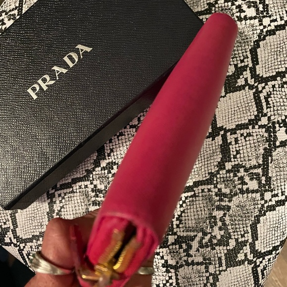 Prada Hot Pink Saffiano Leather full-size zip around Continental wallet and box - Picture 3 of 7